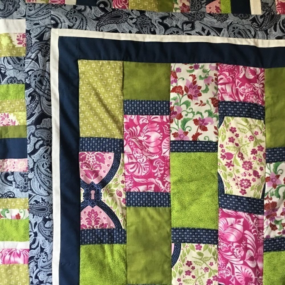 Handmade Quilt 46” x 77” - Picture 4 of 15